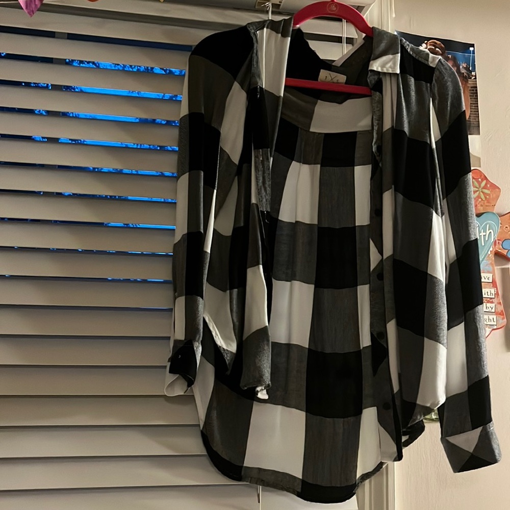 Francesca’s Flannel Button Up